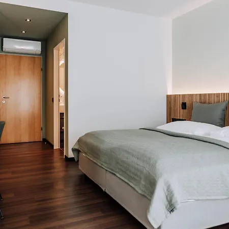 Heinhotel Vienna Airport Hotel 4*