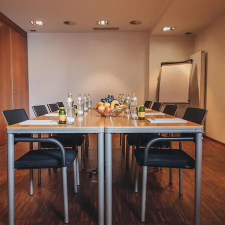 Heinhotel Vienna Airport 4*