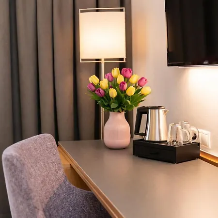 Hotel Heinhotel Vienna Airport 4*