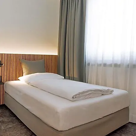 Heinhotel Vienna Airport Szálloda