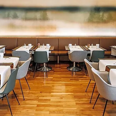 Heinhotel Vienna Airport Szálloda