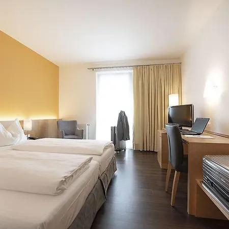 Heinhotel Vienna Airport 4*