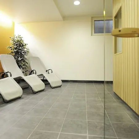 Heinhotel Vienna Airport 4*