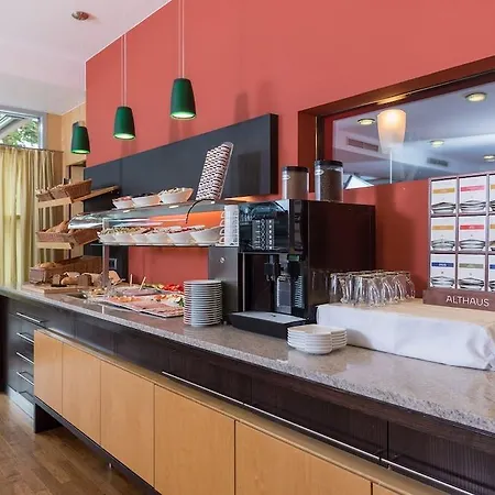 Hotel Heinhotel Vienna Airport 4*