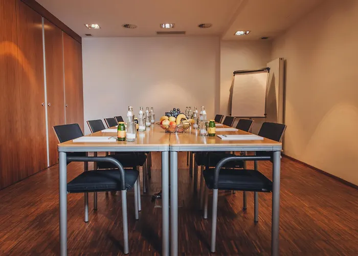 Heinhotel Vienna Airport 4*