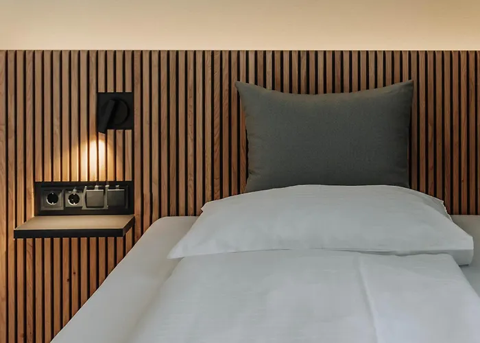 Heinhotel Vienna Airport Hotel 4*