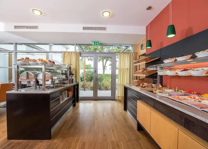 Heinhotel Vienna Airport 4*