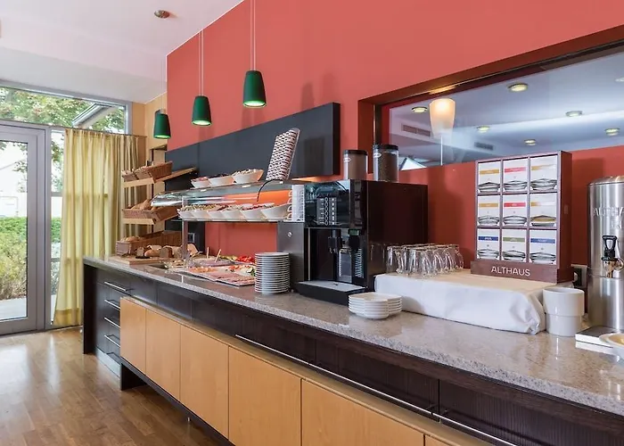 Hotel Heinhotel Vienna Airport 4*