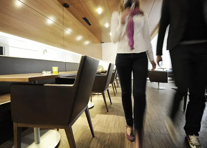 Hotel Heinhotel Vienna Airport 4*